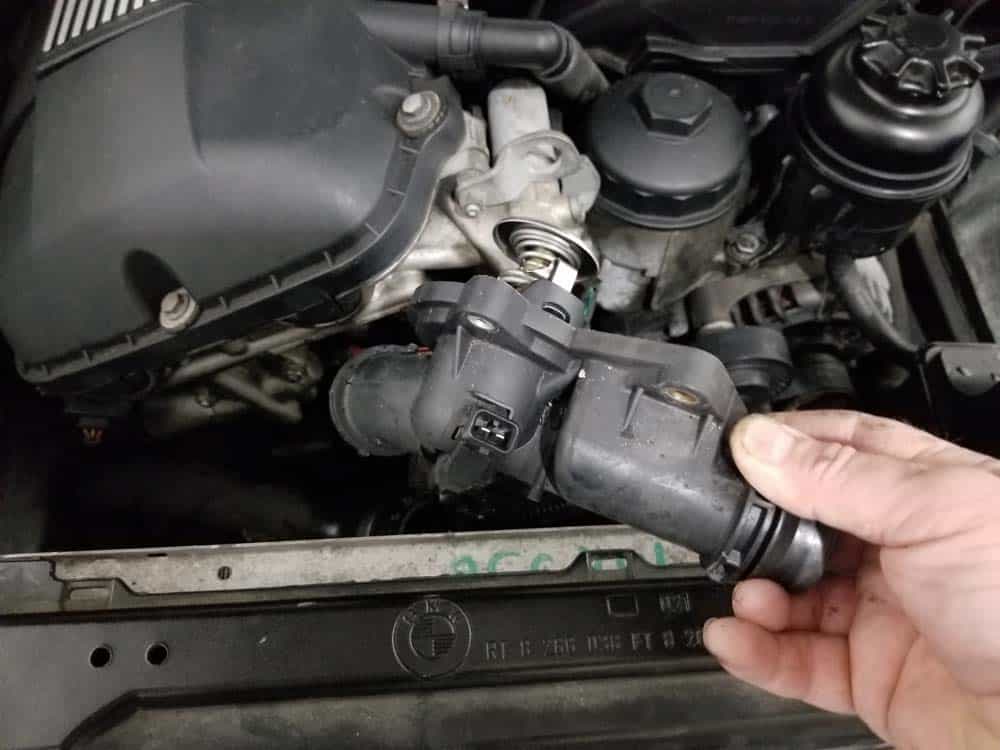 See B1400 repair manual